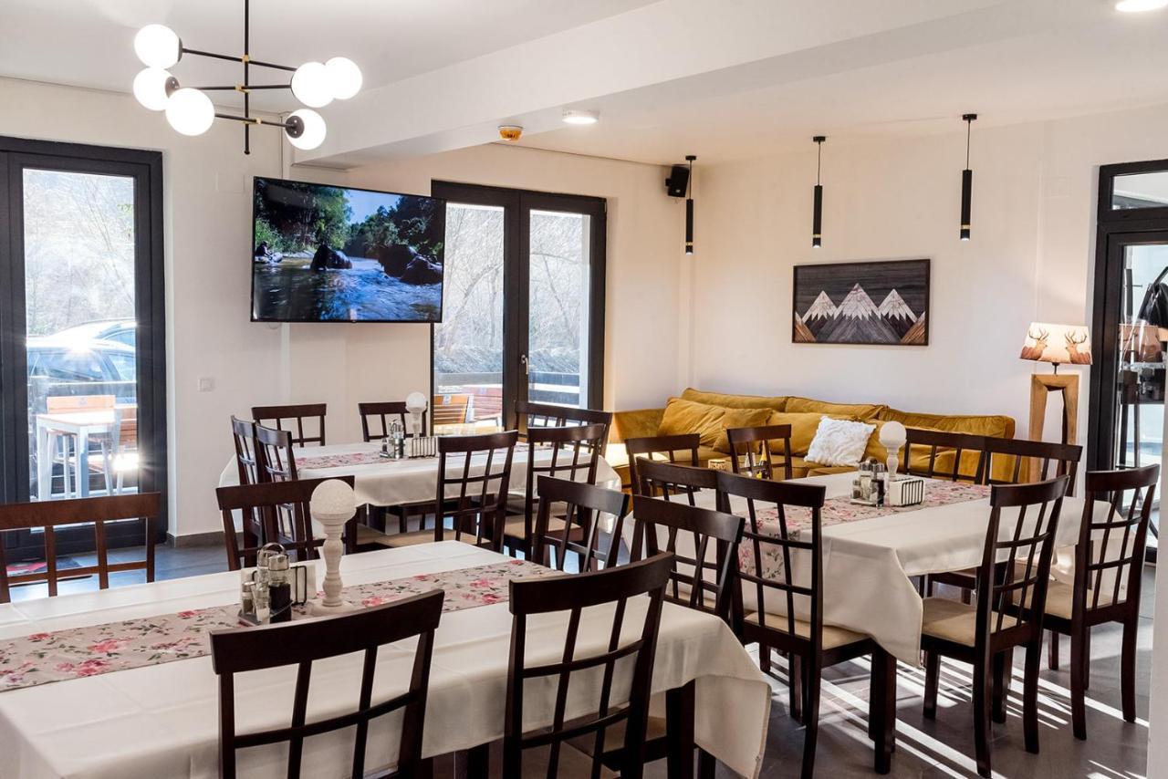 Belmont Voronet Hotel Luaran gambar
