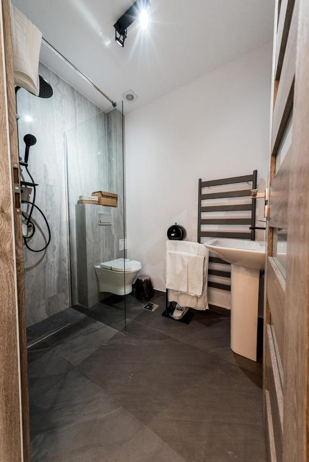 Belmont Voronet Hotel Luaran gambar